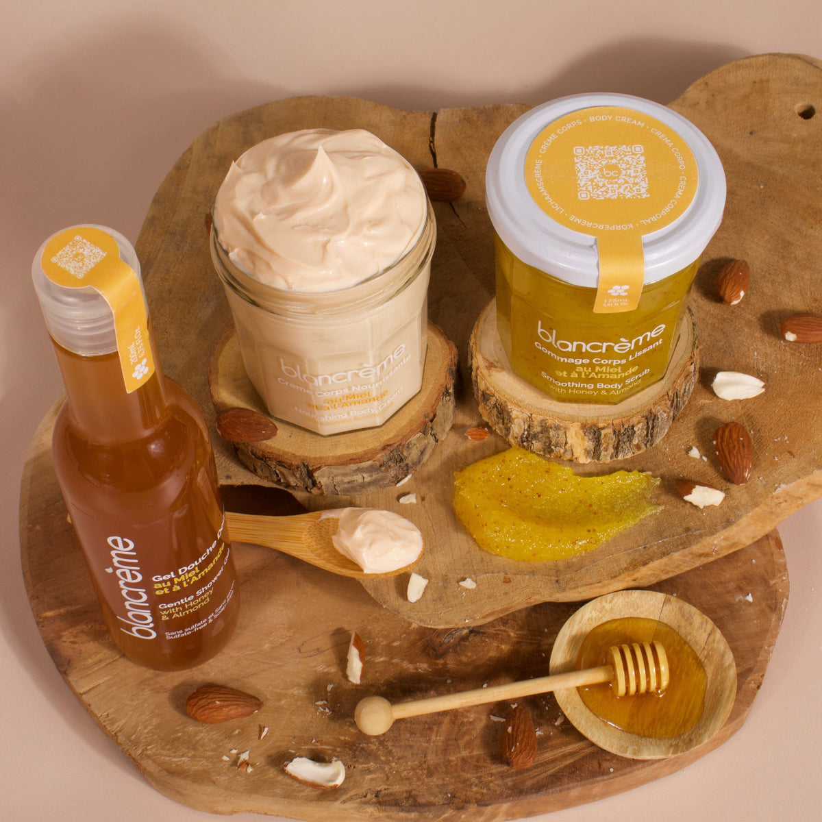 Gommage corps lissant – Miel & Amande