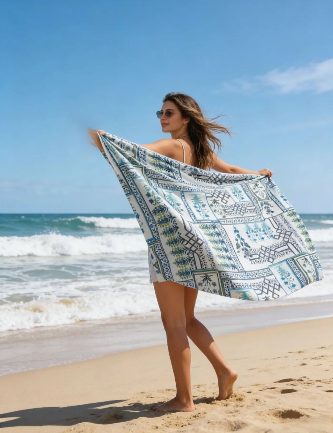 Paréo de plage en coton – imprimé bleu, jaune & rouge