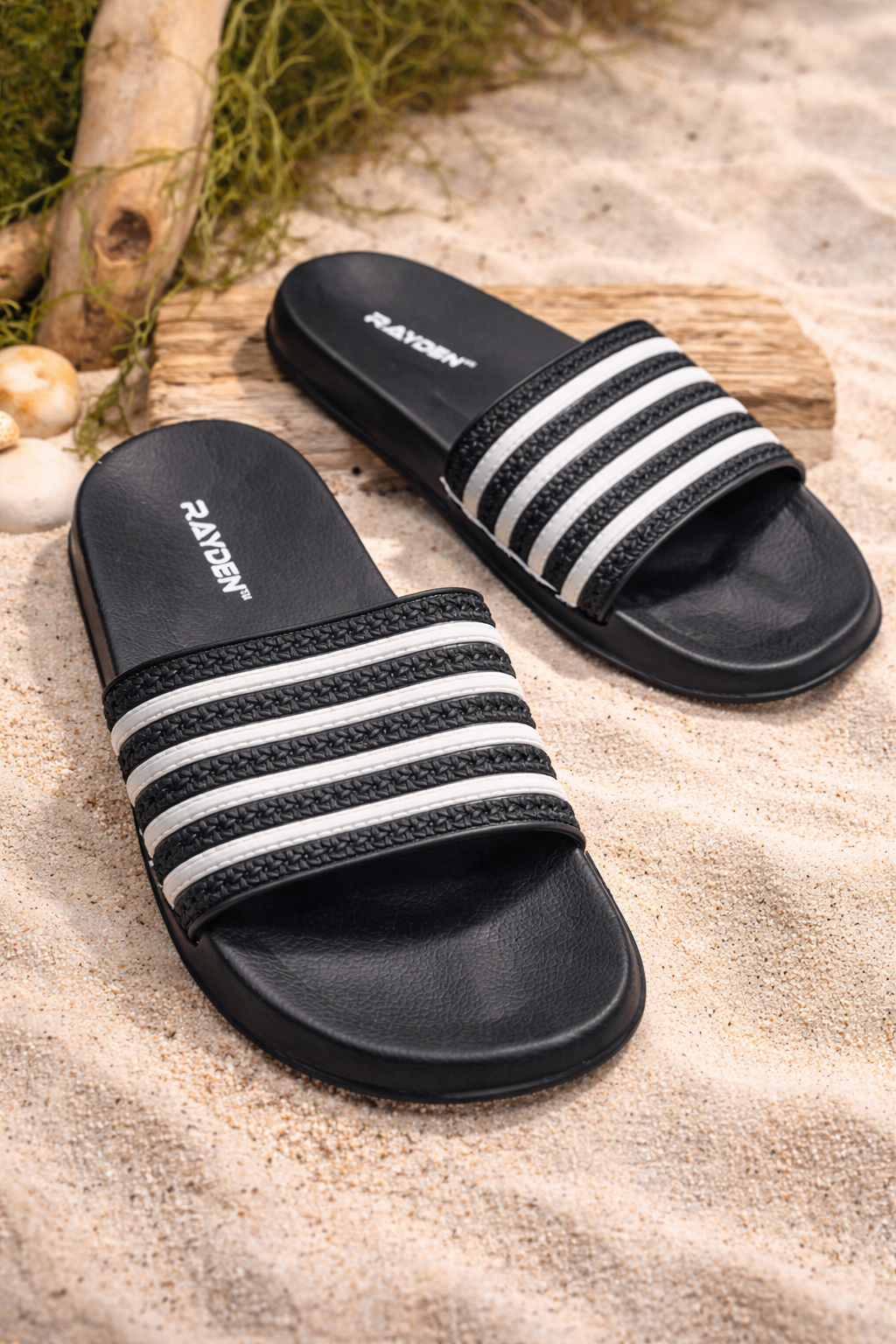 claquettes noires