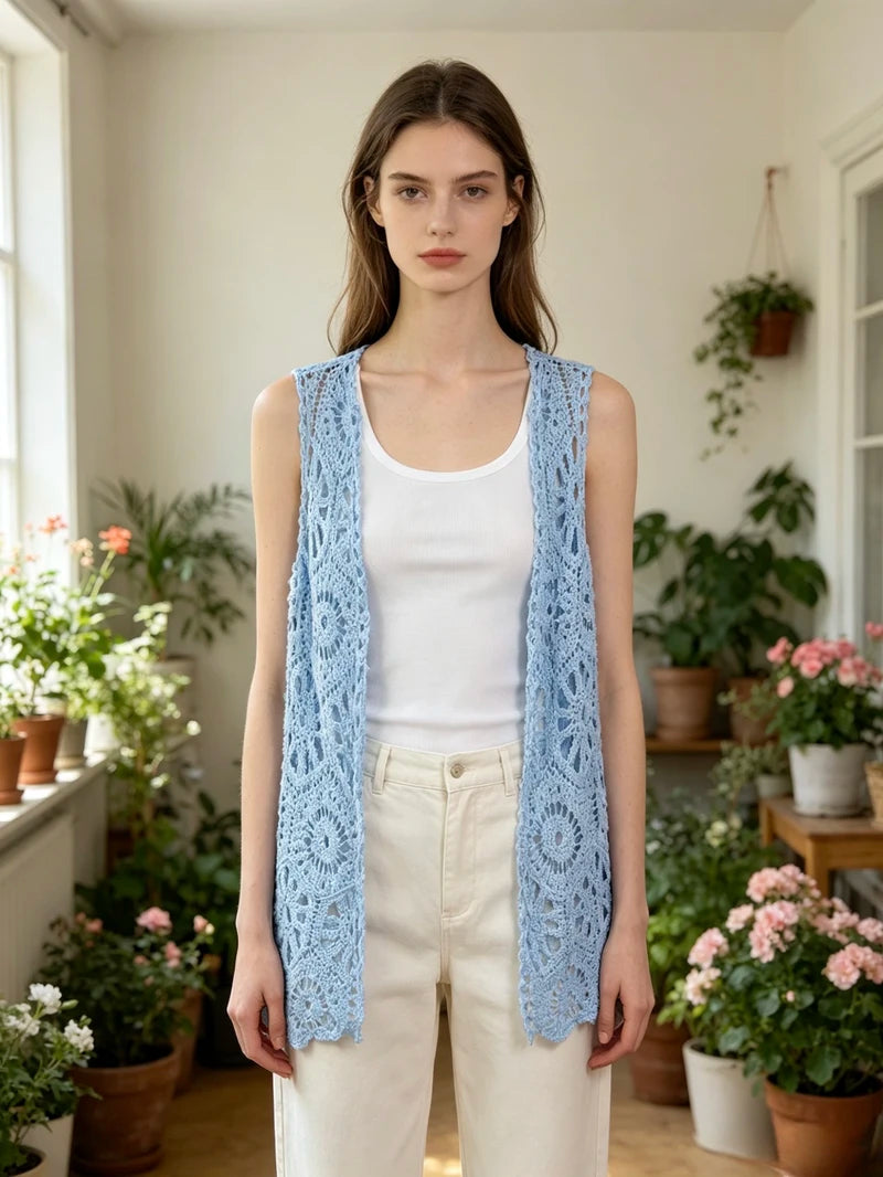 Gilet long sans manches au crochet ajouré – Motifs floraux