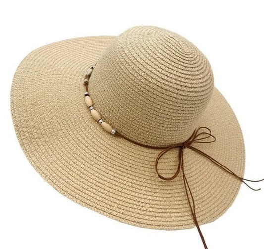 chapeau de paille perles et coquillages