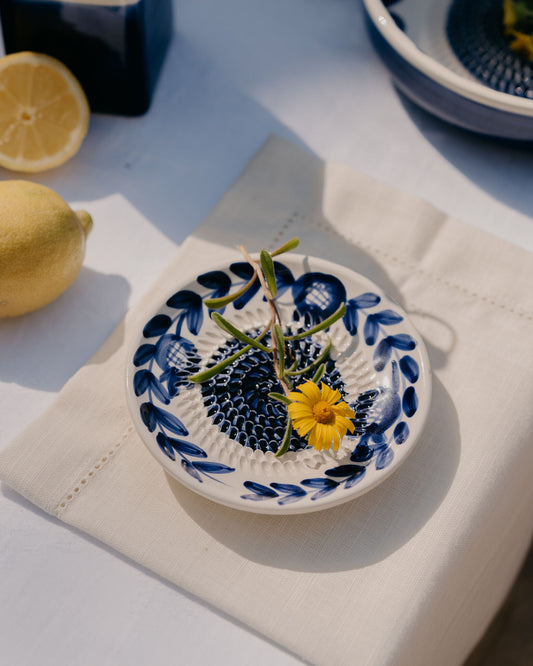 Râpe à ail en céramique Nerja bleu et blanc — Alfar Tierra Cocida
